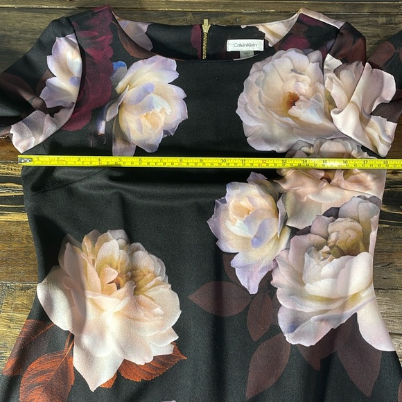 Calvin Klein size 10 bell sleeve floral stretchy sheath dress - Picture 16 of 17